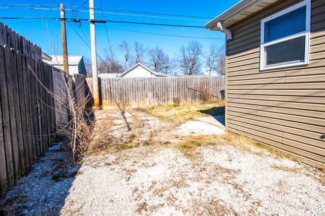 3021 W Olive Street, Springfield, MO 65802