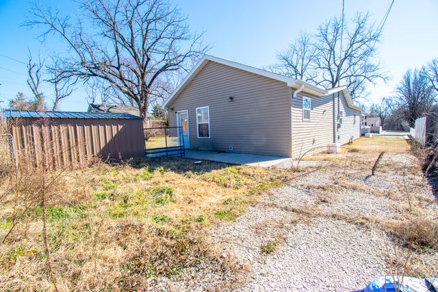 3021 W Olive Street, Springfield, MO 65802