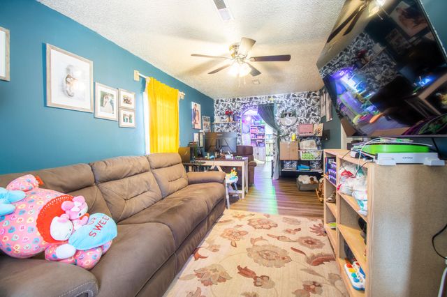 3021 W Olive Street, Springfield, MO 65802