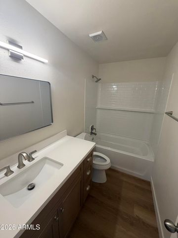601 E PALO VERDE Drive 27, Phoenix, AZ 85012