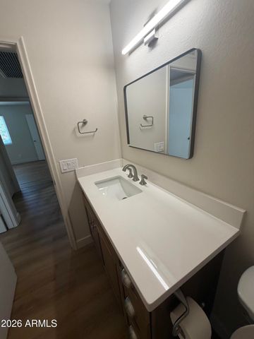 601 E PALO VERDE Drive 27, Phoenix, AZ 85012