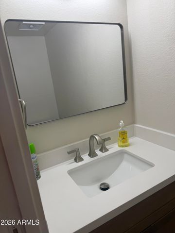601 E PALO VERDE Drive 27, Phoenix, AZ 85012