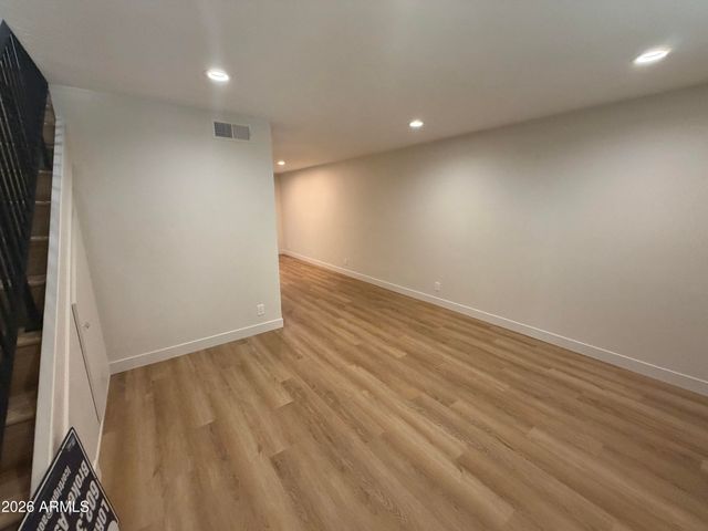 601 E PALO VERDE Drive 27, Phoenix, AZ 85012