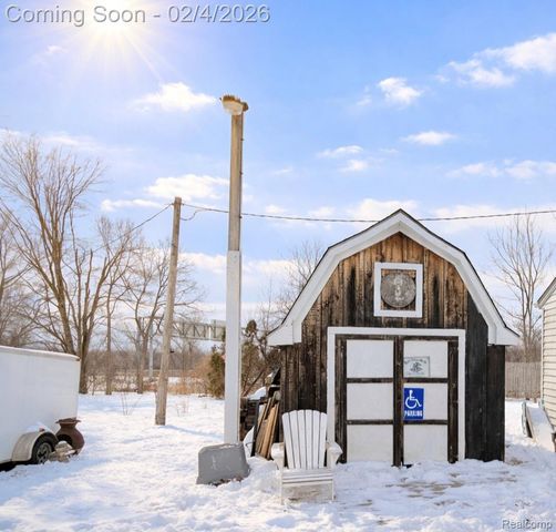 22341 Bell Road, Huron Charter Township, MI 48164