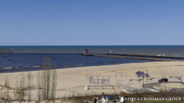 456 Monroe Boulevard, South Haven City, MI 49090
