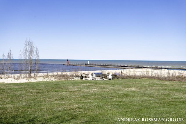 456 Monroe Boulevard, South Haven City, MI 49090