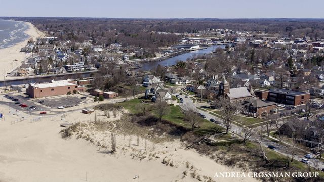 456 Monroe Boulevard, South Haven City, MI 49090