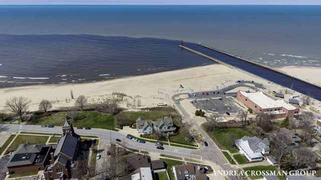 456 Monroe Boulevard, South Haven City, MI 49090