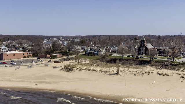 456 Monroe Boulevard, South Haven City, MI 49090