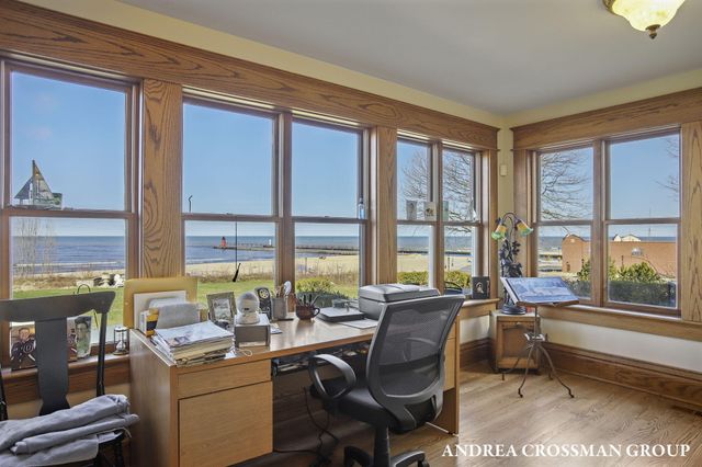 456 Monroe Boulevard, South Haven City, MI 49090
