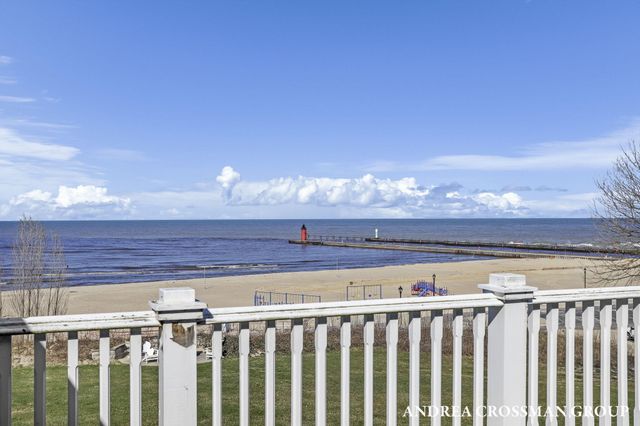 456 Monroe Boulevard, South Haven City, MI 49090