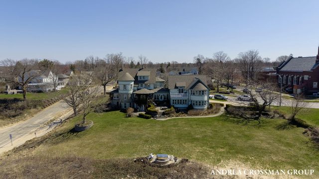 456 Monroe Boulevard, South Haven City, MI 49090