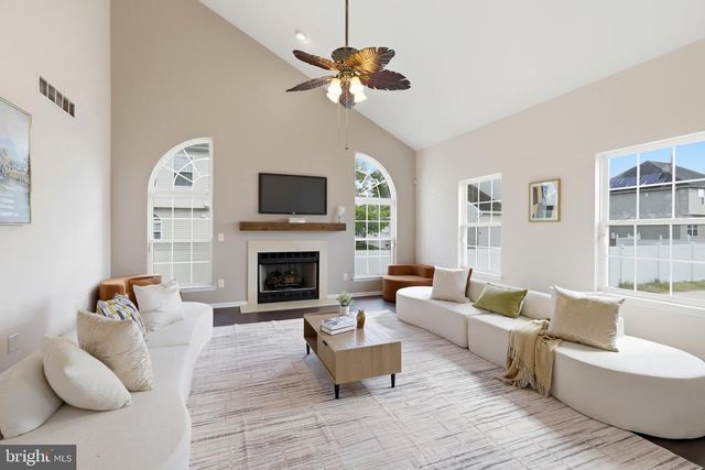 12 DOWNS ST, Clayton, NJ 08312