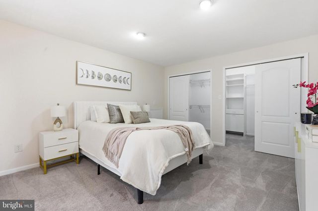 12 DOWNS ST, Clayton, NJ 08312