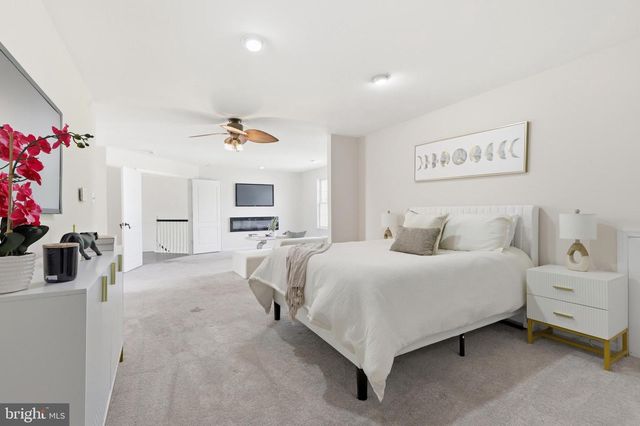 12 DOWNS ST, Clayton, NJ 08312