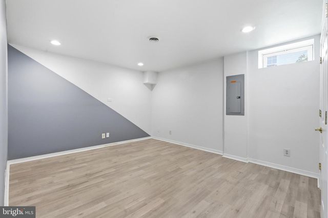 12 DOWNS ST, Clayton, NJ 08312