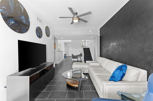 800 N TAMIAMI TRAIL 321A, Sarasota, FL 34236