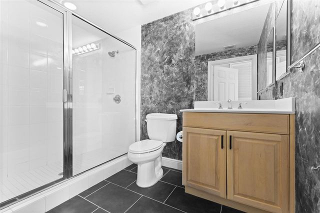 800 N TAMIAMI TRAIL 321A, Sarasota, FL 34236