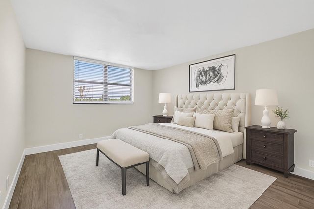 2707 NE 14th St Causeway 401, Pompano Beach, FL 33062