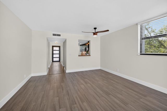 2707 NE 14th St Causeway 401, Pompano Beach, FL 33062