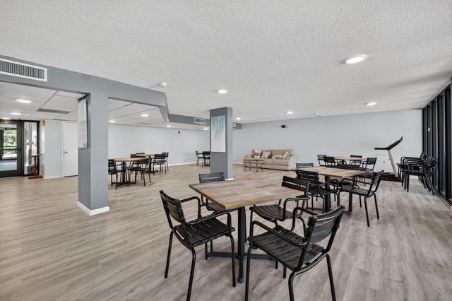 2707 NE 14th St Causeway 401, Pompano Beach, FL 33062