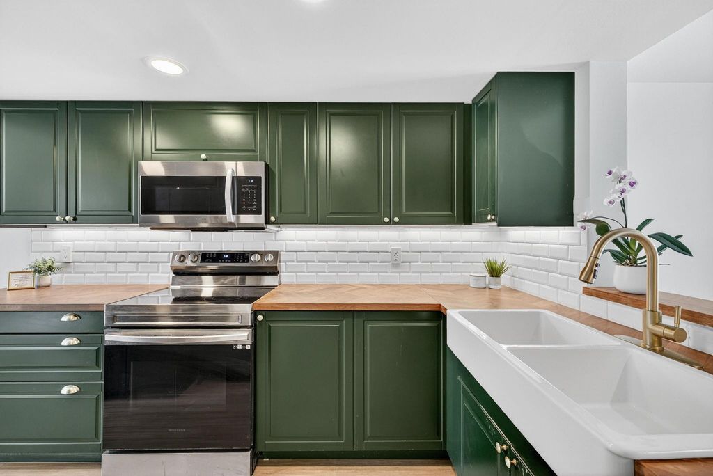 2707 NE 14th St Causeway 401, Pompano Beach, FL 33062