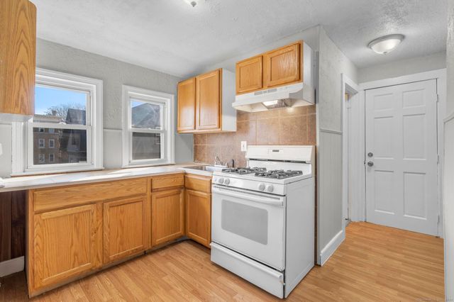 7-9 Hazel Street 3rd flr, Hartford, CT 06106