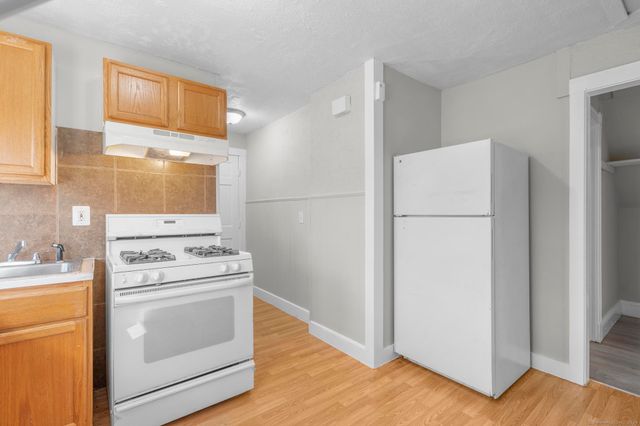 7-9 Hazel Street 3rd flr, Hartford, CT 06106