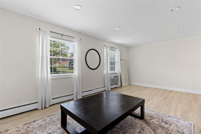460 Old Town Road 3H, Port Jefferson, NY 11776