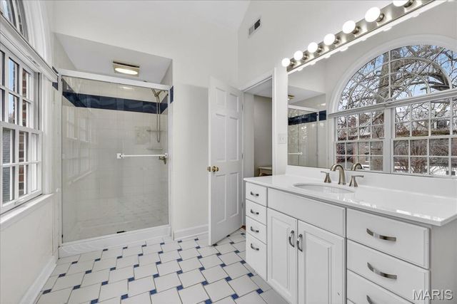 7632 Walinca Terrace, Clayton, MO 63105