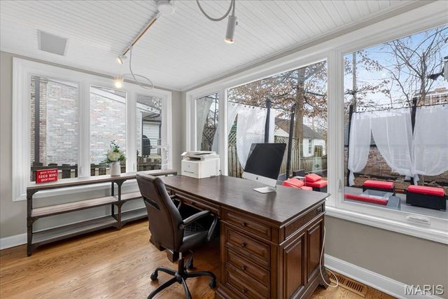 7632 Walinca Terrace, Clayton, MO 63105