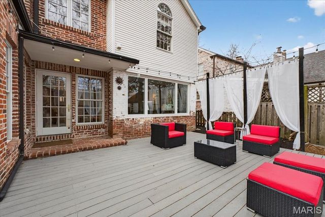 7632 Walinca Terrace, Clayton, MO 63105