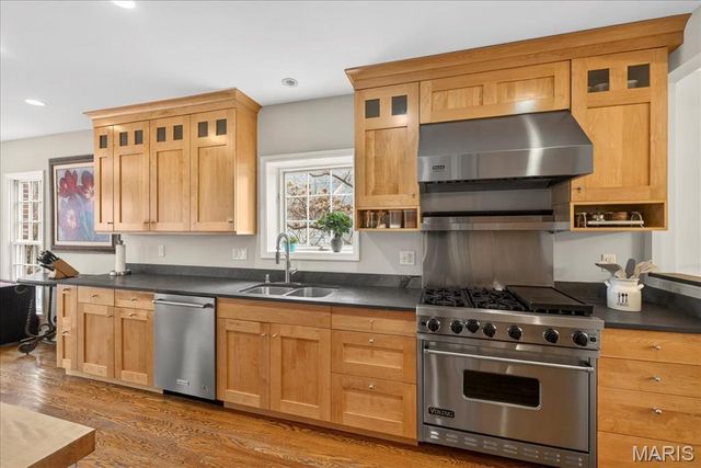 7632 Walinca Terrace, Clayton, MO 63105