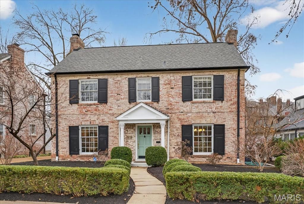 7632 Walinca Terrace, Clayton, MO 63105