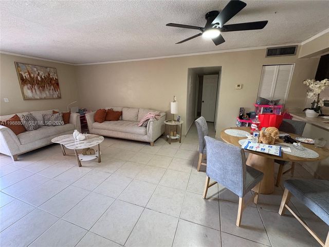 1950 W 56th St 2309D, Hialeah, FL 33012