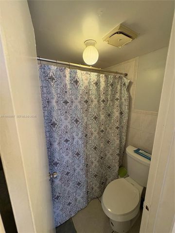 1950 W 56th St 2309D, Hialeah, FL 33012