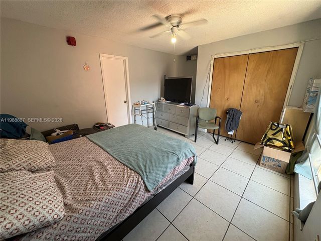 1950 W 56th St 2309D, Hialeah, FL 33012