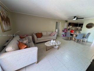 1950 W 56th St 2309D, Hialeah, FL 33012