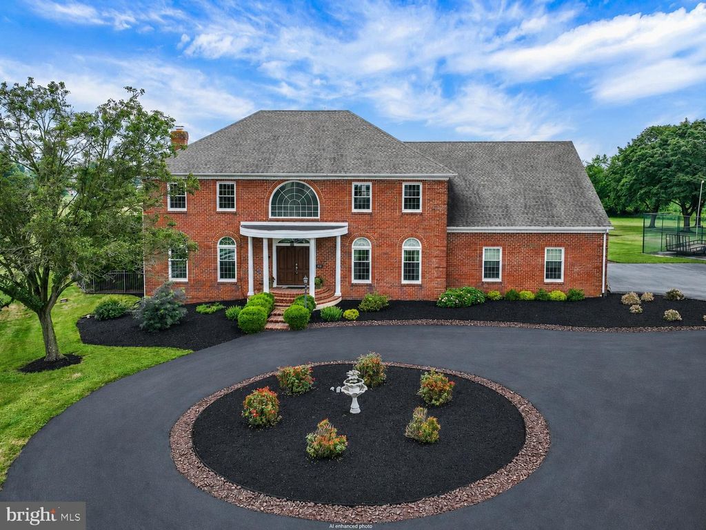 Image 1 of property listing at 5630 N SALEM CHURCH RD, Dover, PA 17315