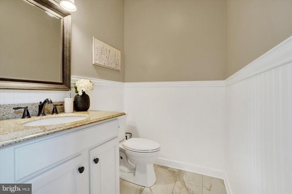 Image 18 of property listing at 5630 N SALEM CHURCH RD, Dover, PA 17315