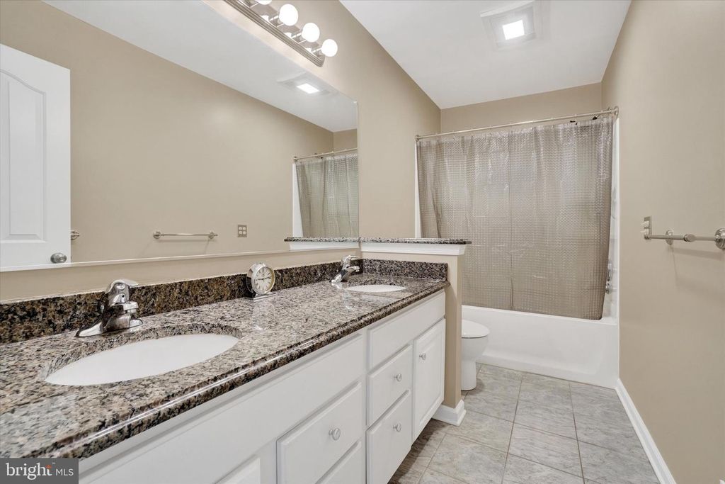 Image 24 of property listing at 5630 N SALEM CHURCH RD, Dover, PA 17315