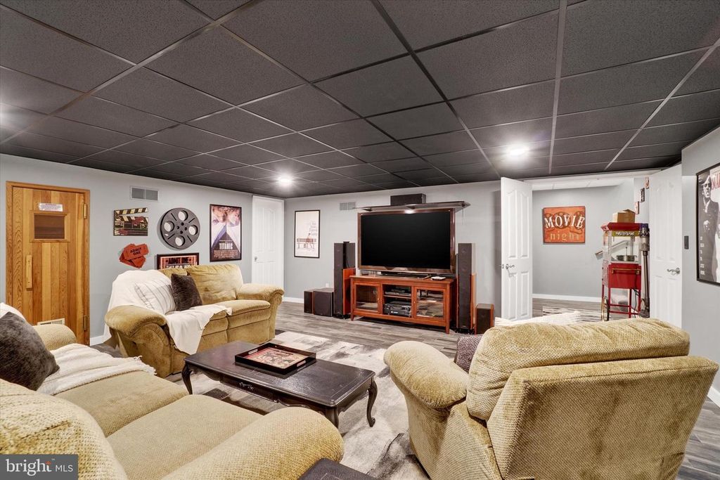 Image 36 of property listing at 5630 N SALEM CHURCH RD, Dover, PA 17315
