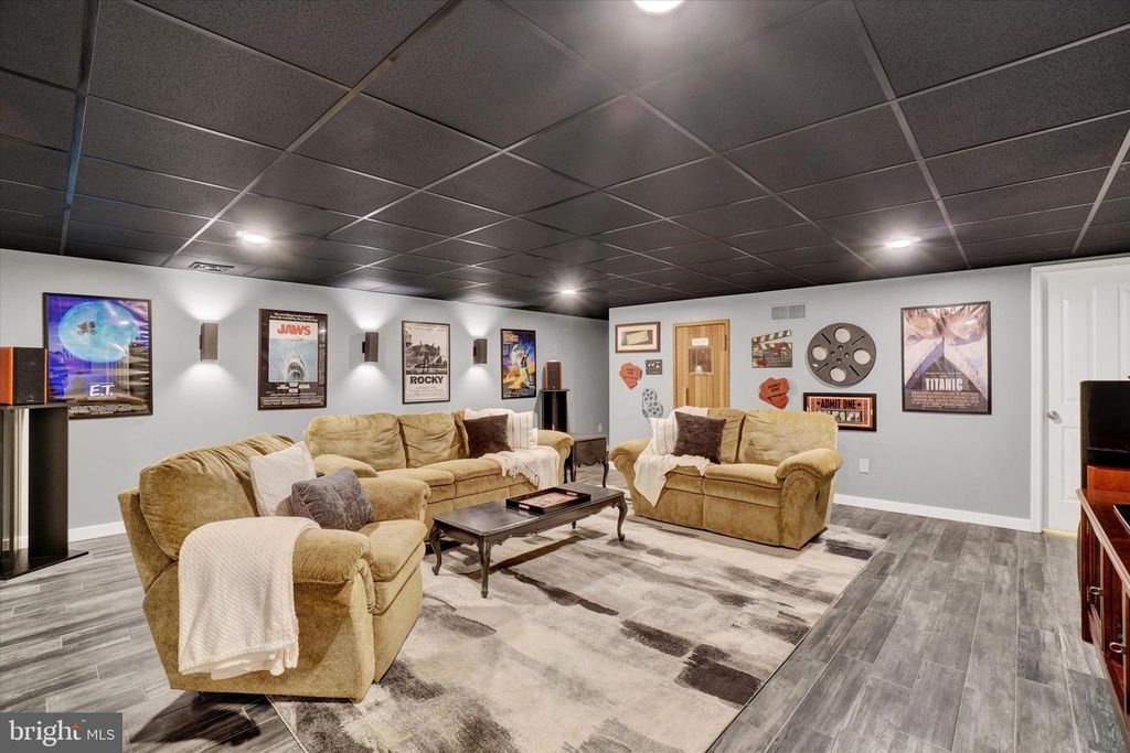 Image 37 of property listing at 5630 N SALEM CHURCH RD, Dover, PA 17315