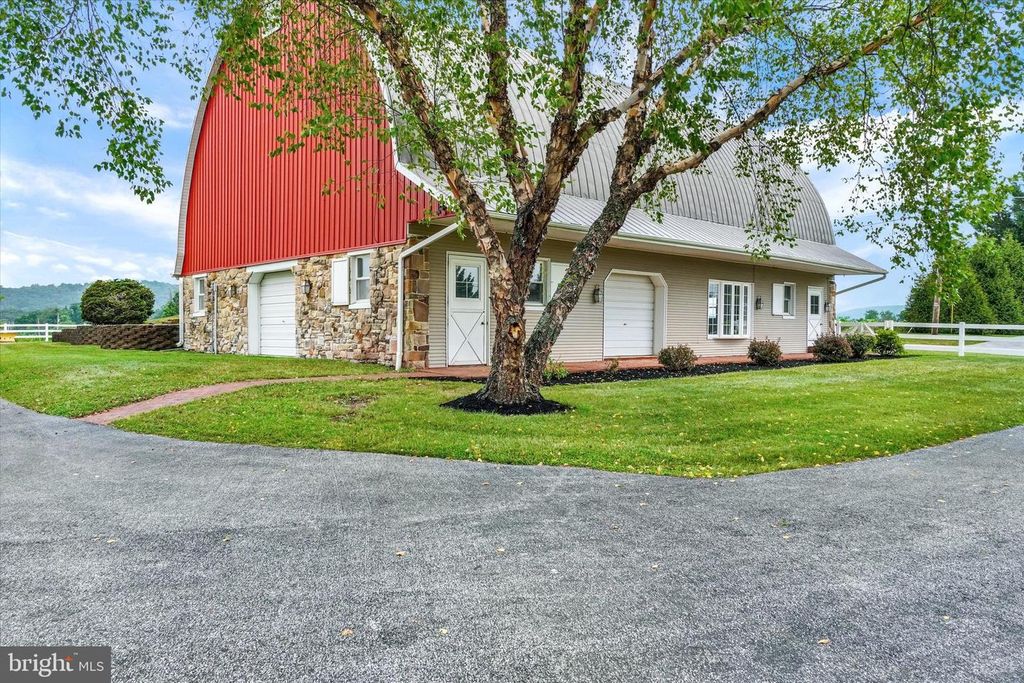 Image 44 of property listing at 5630 N SALEM CHURCH RD, Dover, PA 17315