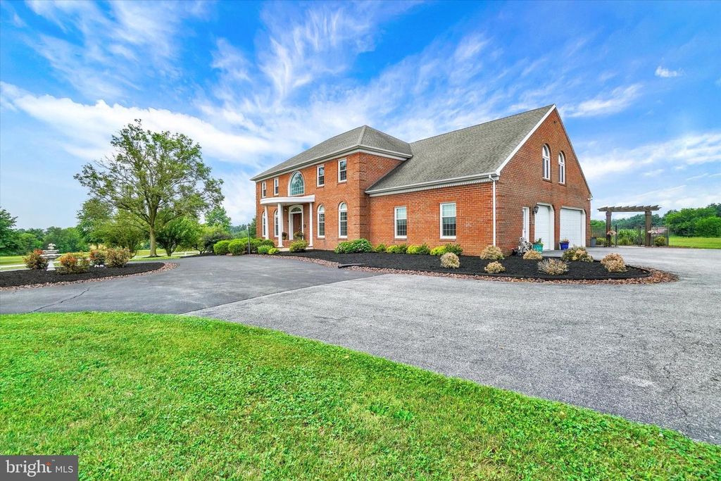 Image 45 of property listing at 5630 N SALEM CHURCH RD, Dover, PA 17315