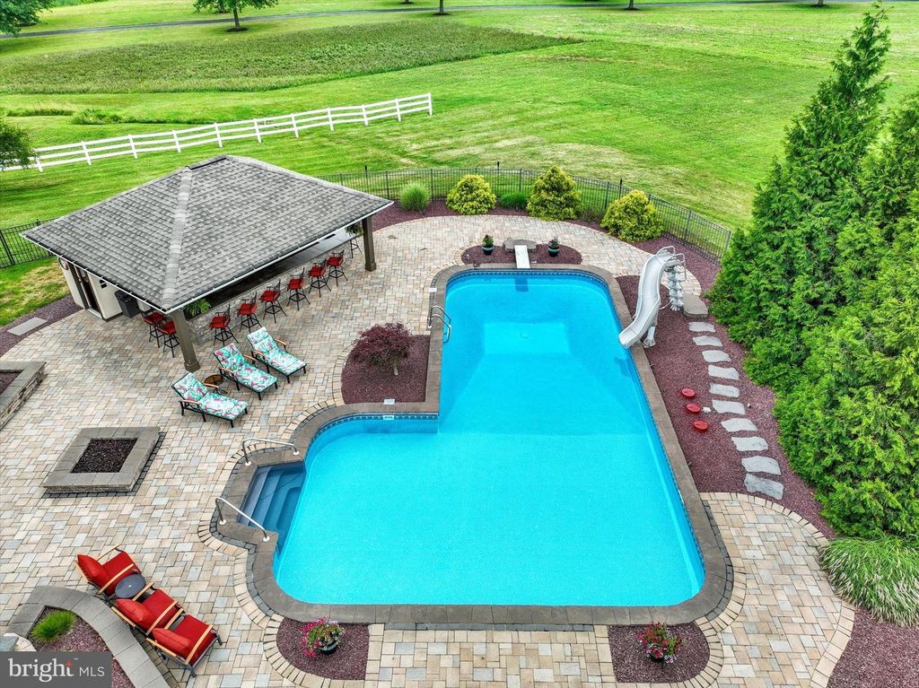 Image 66 of property listing at 5630 N SALEM CHURCH RD, Dover, PA 17315