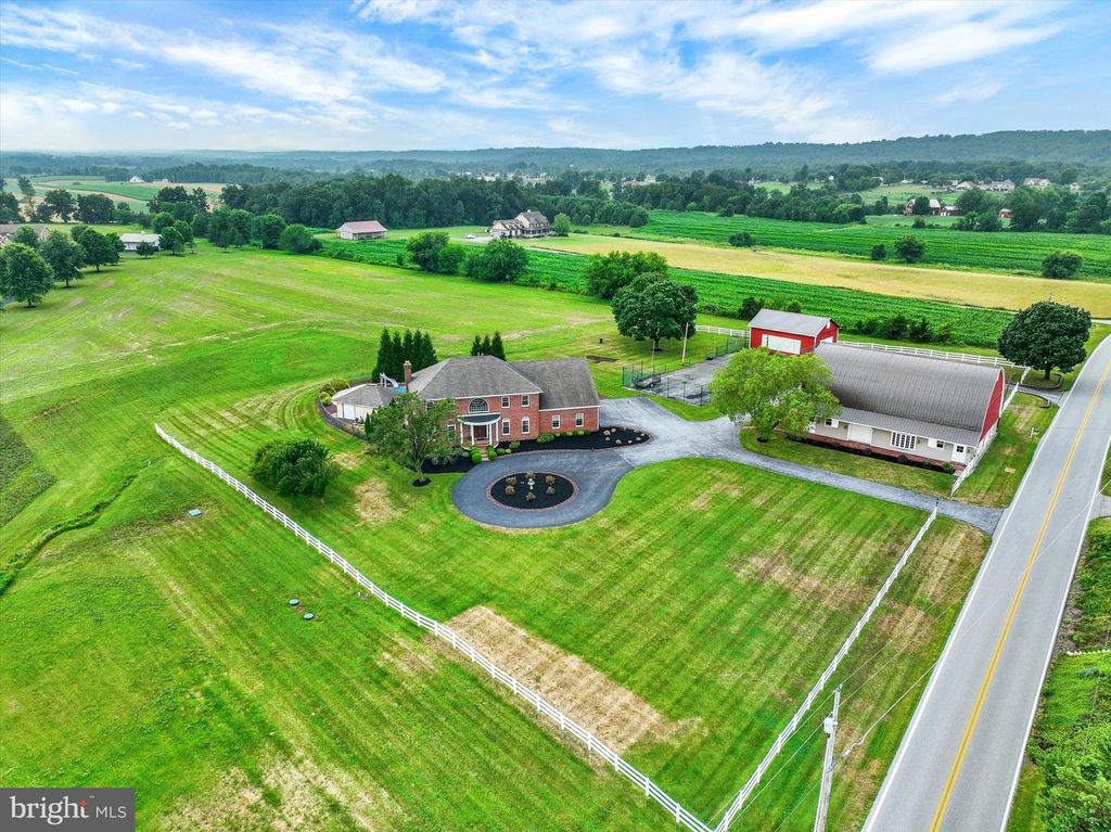 Image 69 of property listing at 5630 N SALEM CHURCH RD, Dover, PA 17315