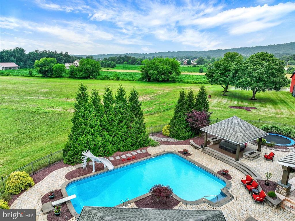 Image 75 of property listing at 5630 N SALEM CHURCH RD, Dover, PA 17315