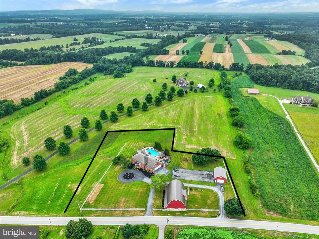 Image 77 of property listing at 5630 N SALEM CHURCH RD, Dover, PA 17315