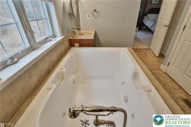 3475 Honeysuckle Road, Upper Saucon Twp, PA 18015